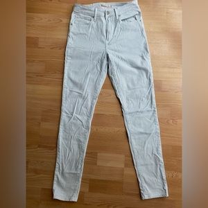 Levi’s 721 High Rise Skinny jeans